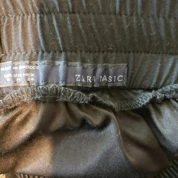 Zara M black tiered mini skirt with lace trim‎ - Picture 6 of 6